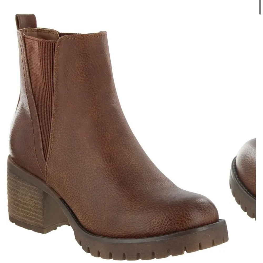 MIA Jody Ribbed Block Heel Chelsea Boot